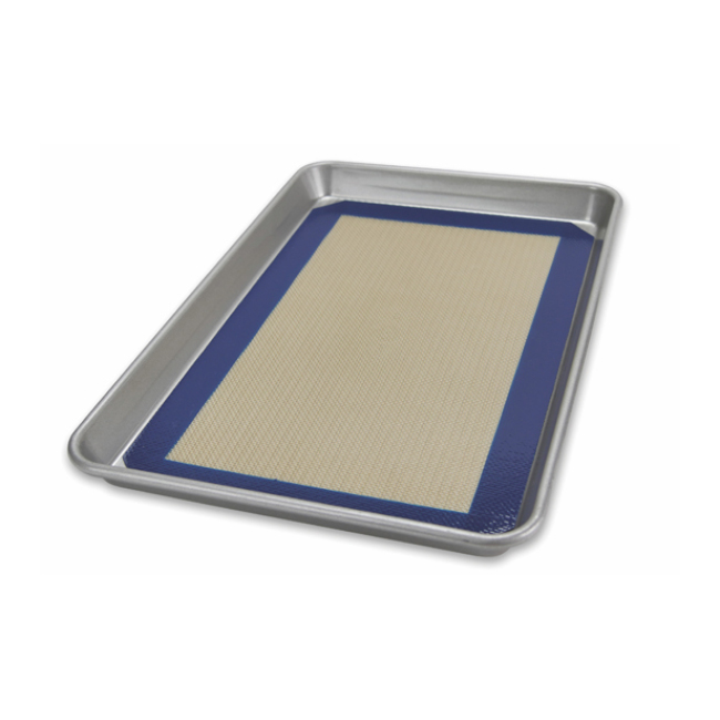 USA Pan Commercial Half Sheet Pan with Silicone Baking Mat Set