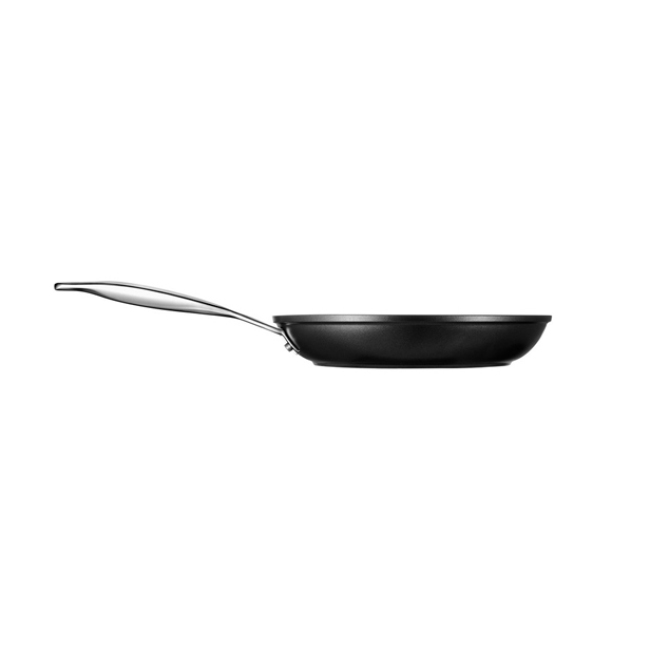 Le Creuset Toughened Nonstick (TNS) PRO 9.5