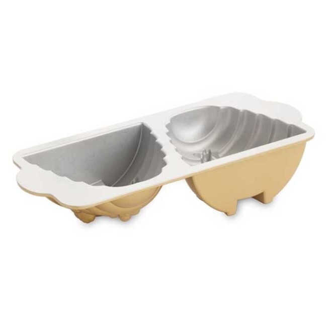 Nordic Ware Beehive Cake Pan 2