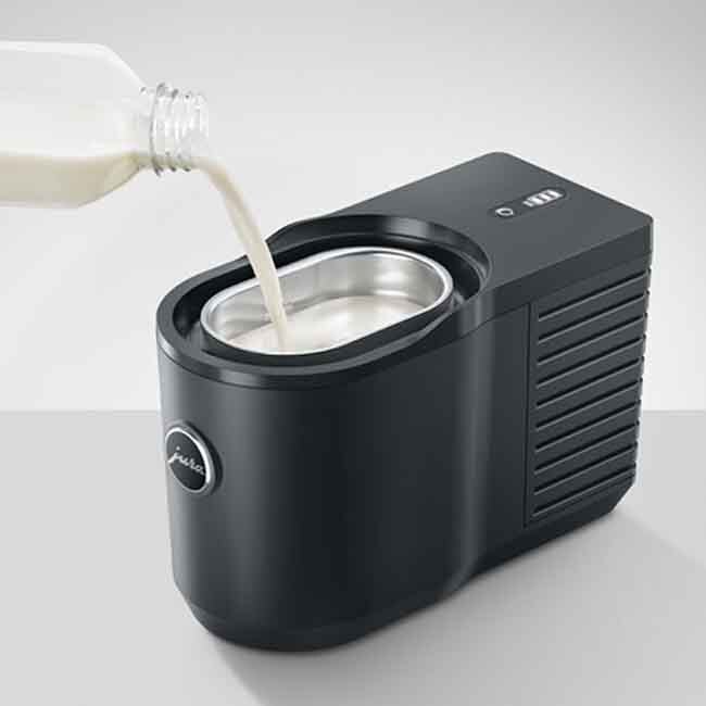 Jura Cool Control 0.6 L - Black with milk