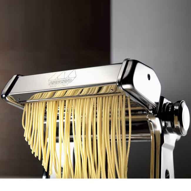 Marcato Atlas 150 Pasta Maker in use