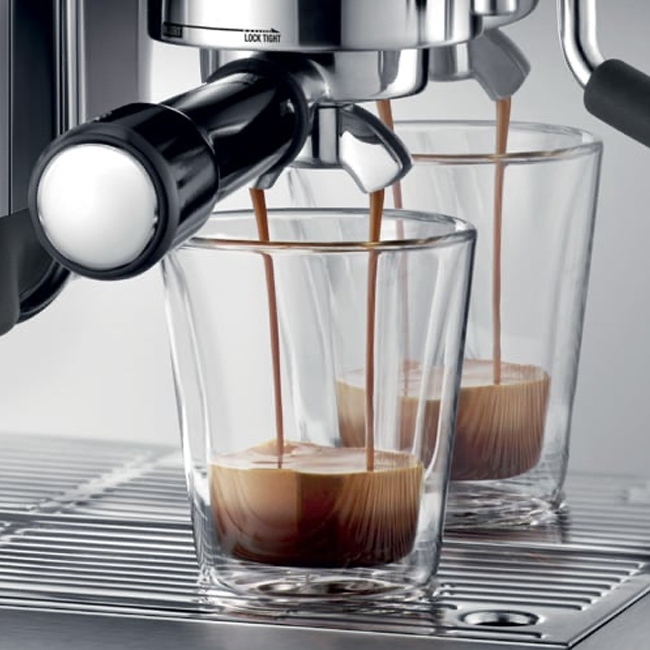 Breville Barista Express® Impress - filling