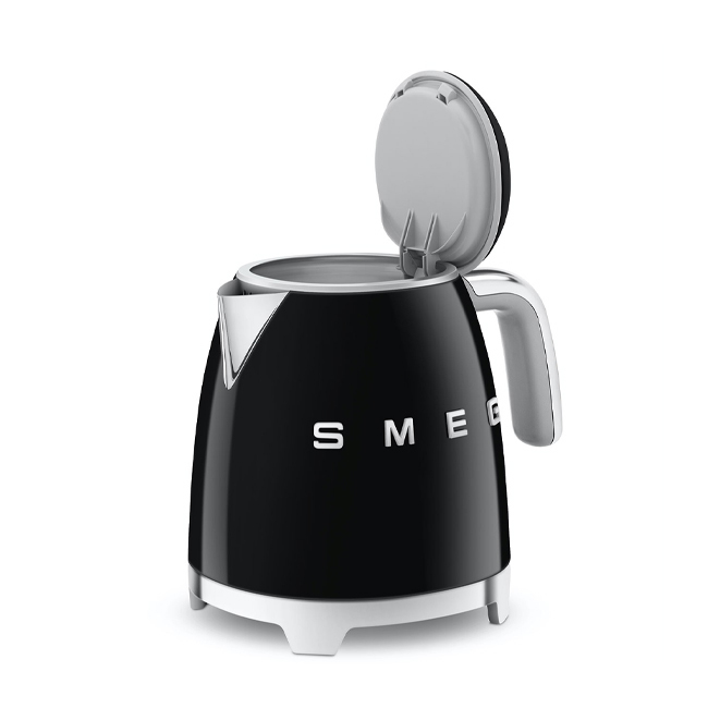 Smeg 3.3-Cup Electric Mini-Kettle | Black