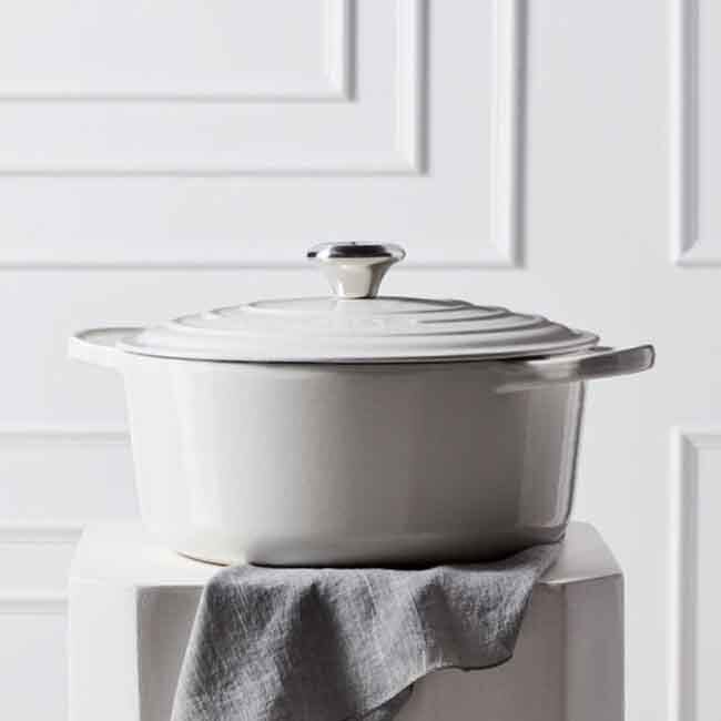 Le Creuset Signature 5.5 Qt Round Dutch Oven | White