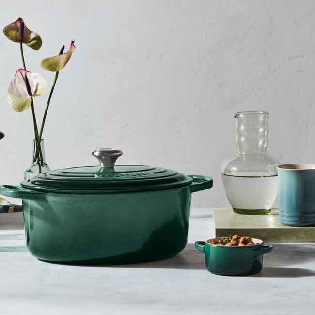 Le Creuset Signature Oval Dutch Oven - Artichaut