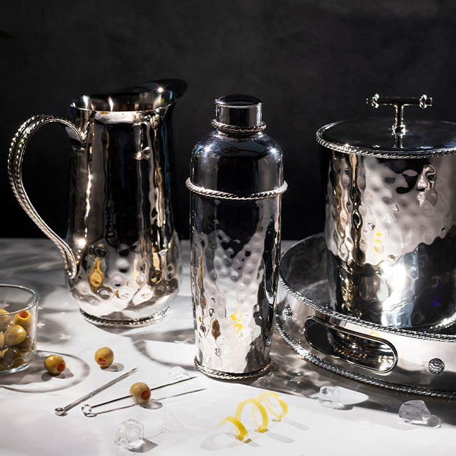 Juliska Graham Ice Bucket with Lid and Tongs in situ